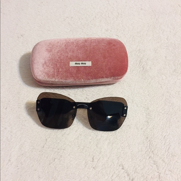 Authentic miu miu women Sunglases - Picture 3 of 8